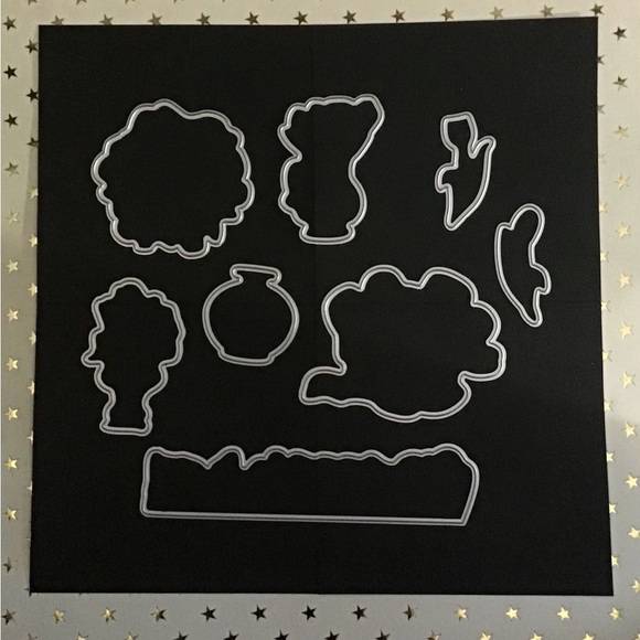 Paper Discovery Tulips from Amsterdam Stamp and Die Set - Picture 3 of 7